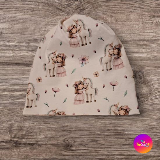 Ükssarvikutega laste müts